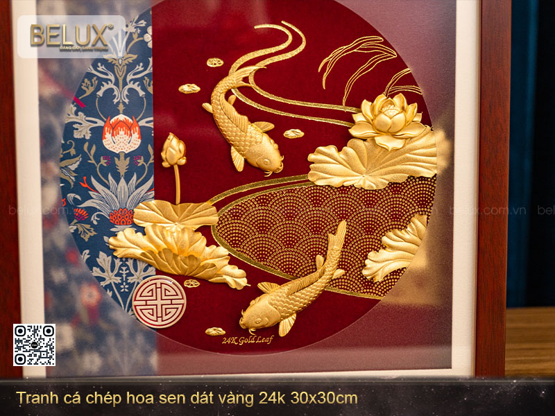 Tranh cá chép hoa sen dát vàng 24k KT 30x30cm